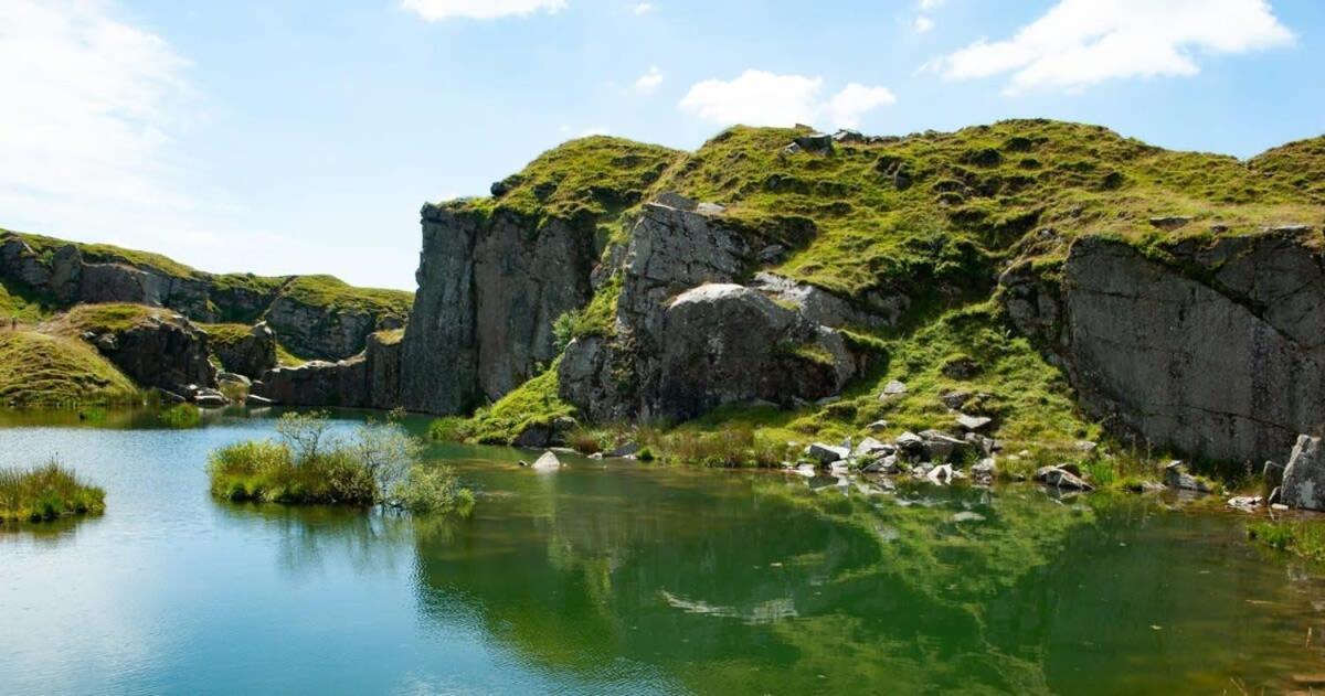 Dartmoor Barn On North Hessary Tor Vila Yelverton Exterior foto