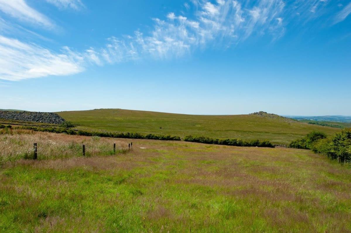 Dartmoor Barn On North Hessary Tor Vila Yelverton Exterior foto
