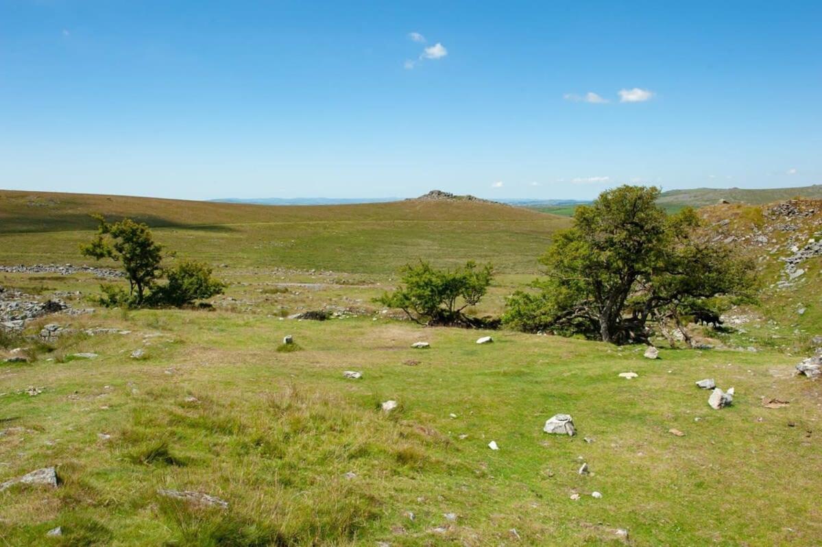 Dartmoor Barn On North Hessary Tor Vila Yelverton Exterior foto